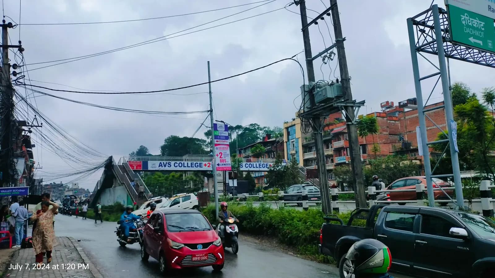 Chardobato overhead bridge advertising